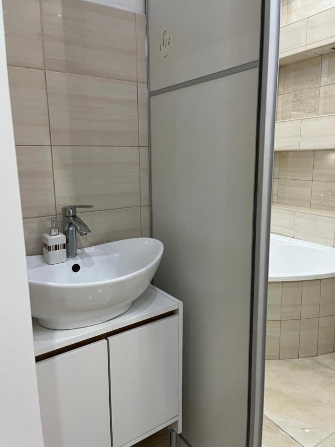 מישקולץ Szechenyi Apartman מראה חיצוני תמונה