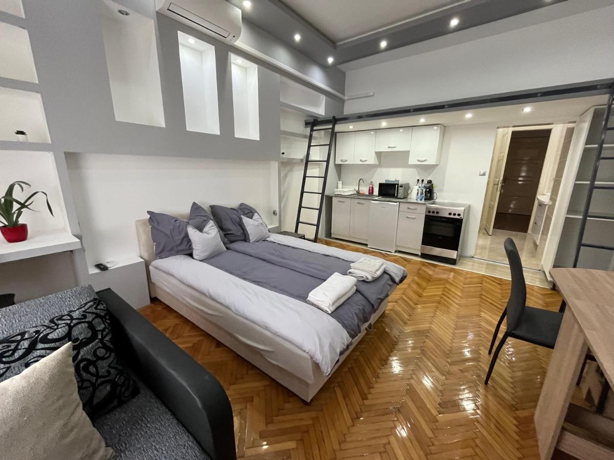 מישקולץ Szechenyi Apartman מראה חיצוני תמונה