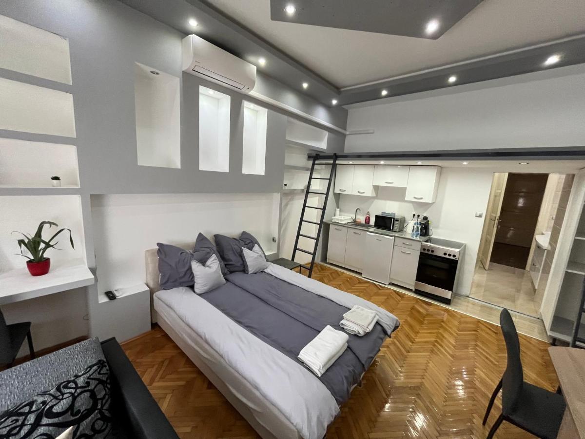 מישקולץ Szechenyi Apartman מראה חיצוני תמונה